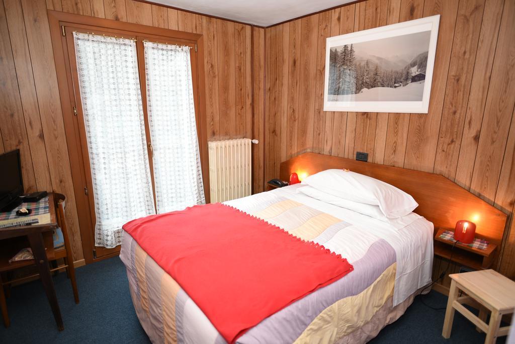 Hotel Genzianella Champoluc Kültér fotó