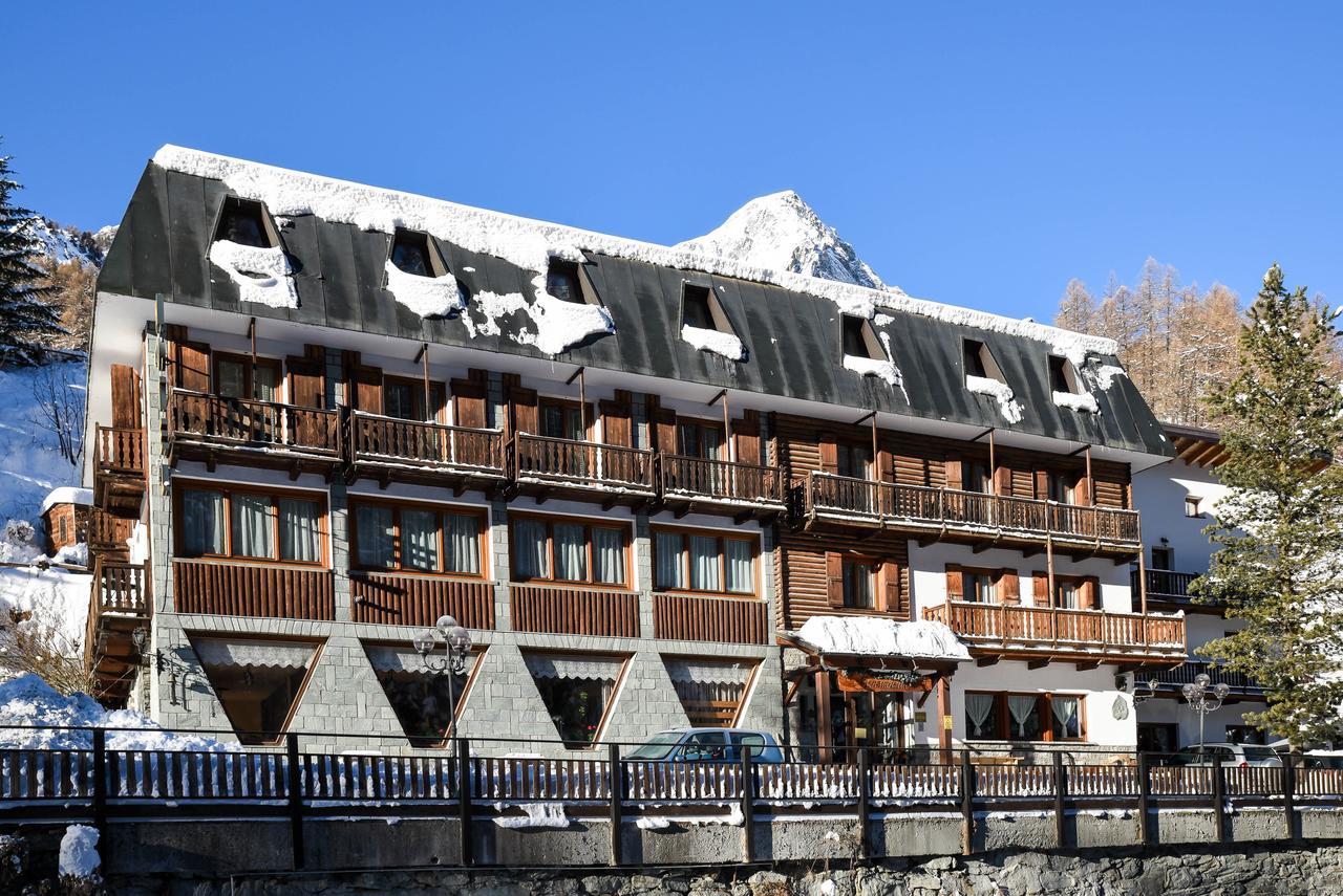 Hotel Genzianella Champoluc Kültér fotó