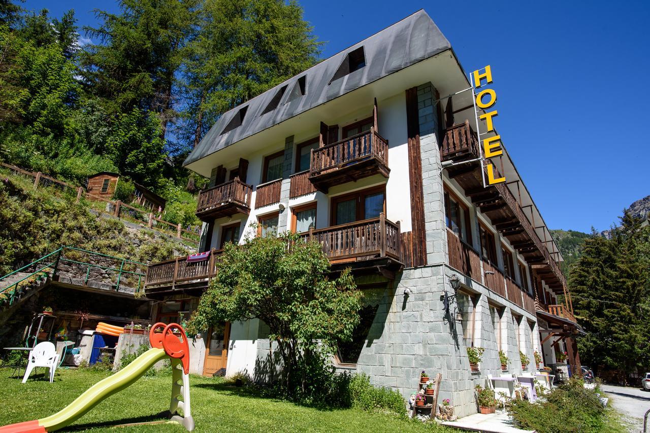 Hotel Genzianella Champoluc Kültér fotó
